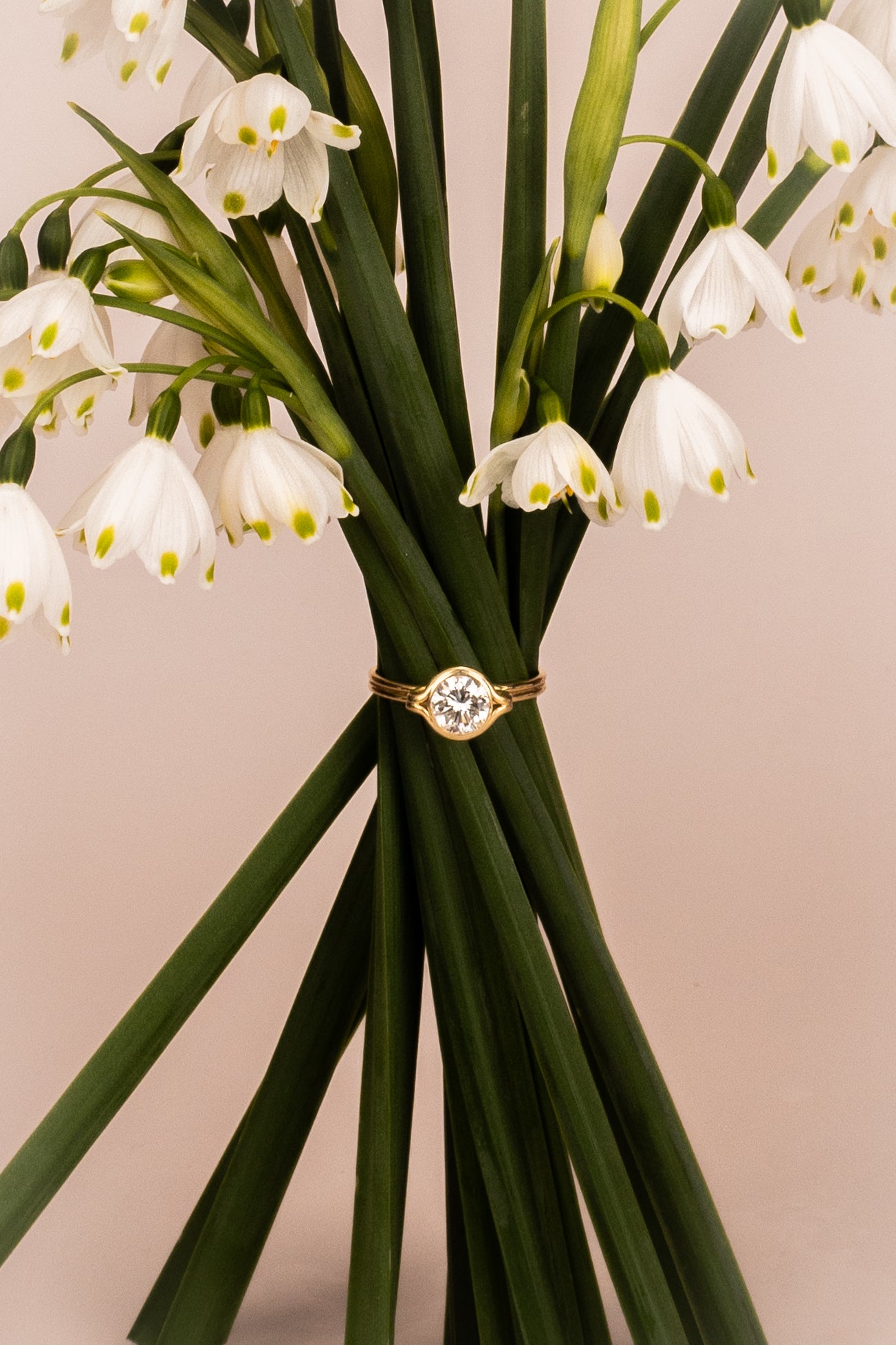 18ct Yellow Gold Diamond Infinity Ring