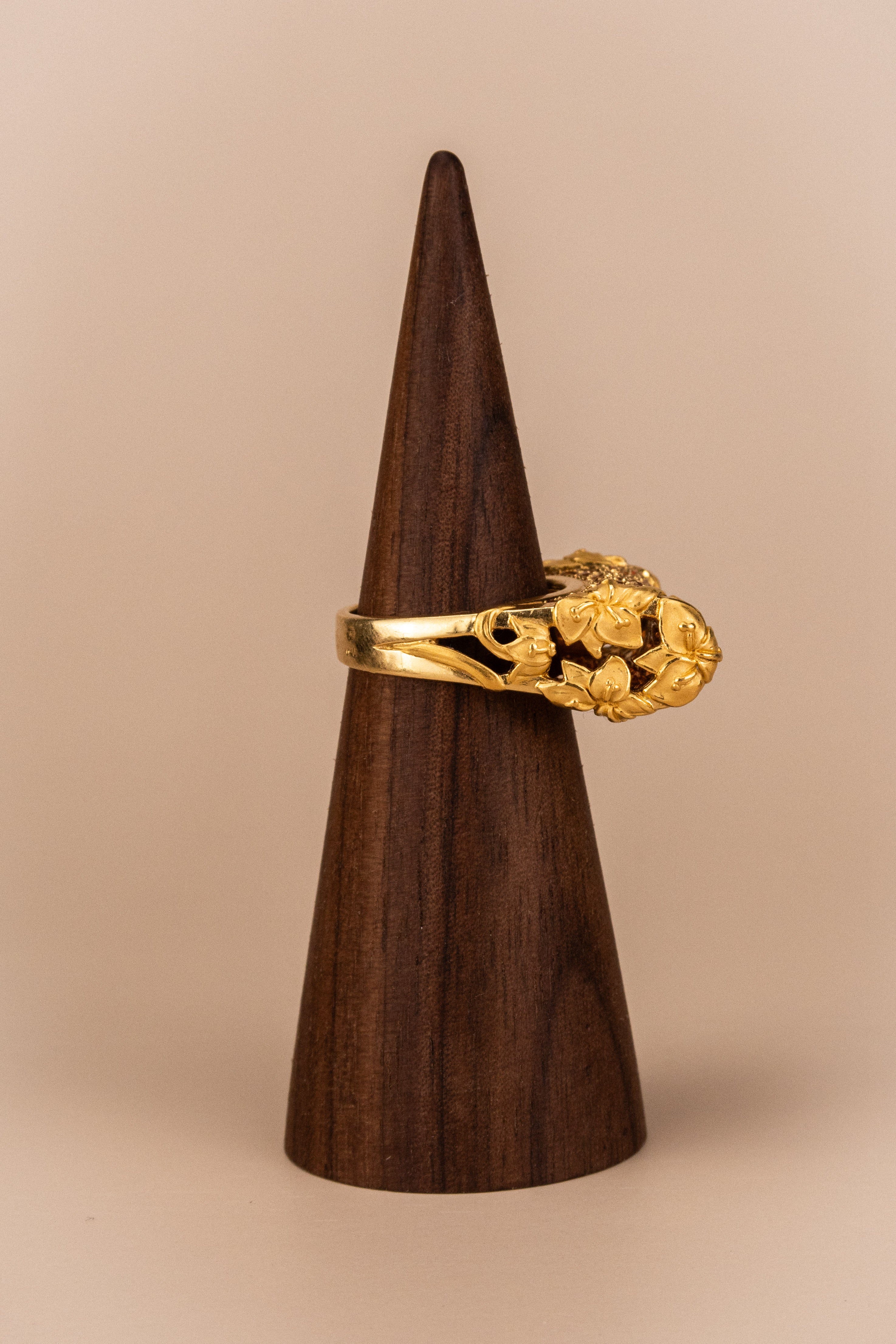 18ct Yellow Gold Orange Sapphire Ring