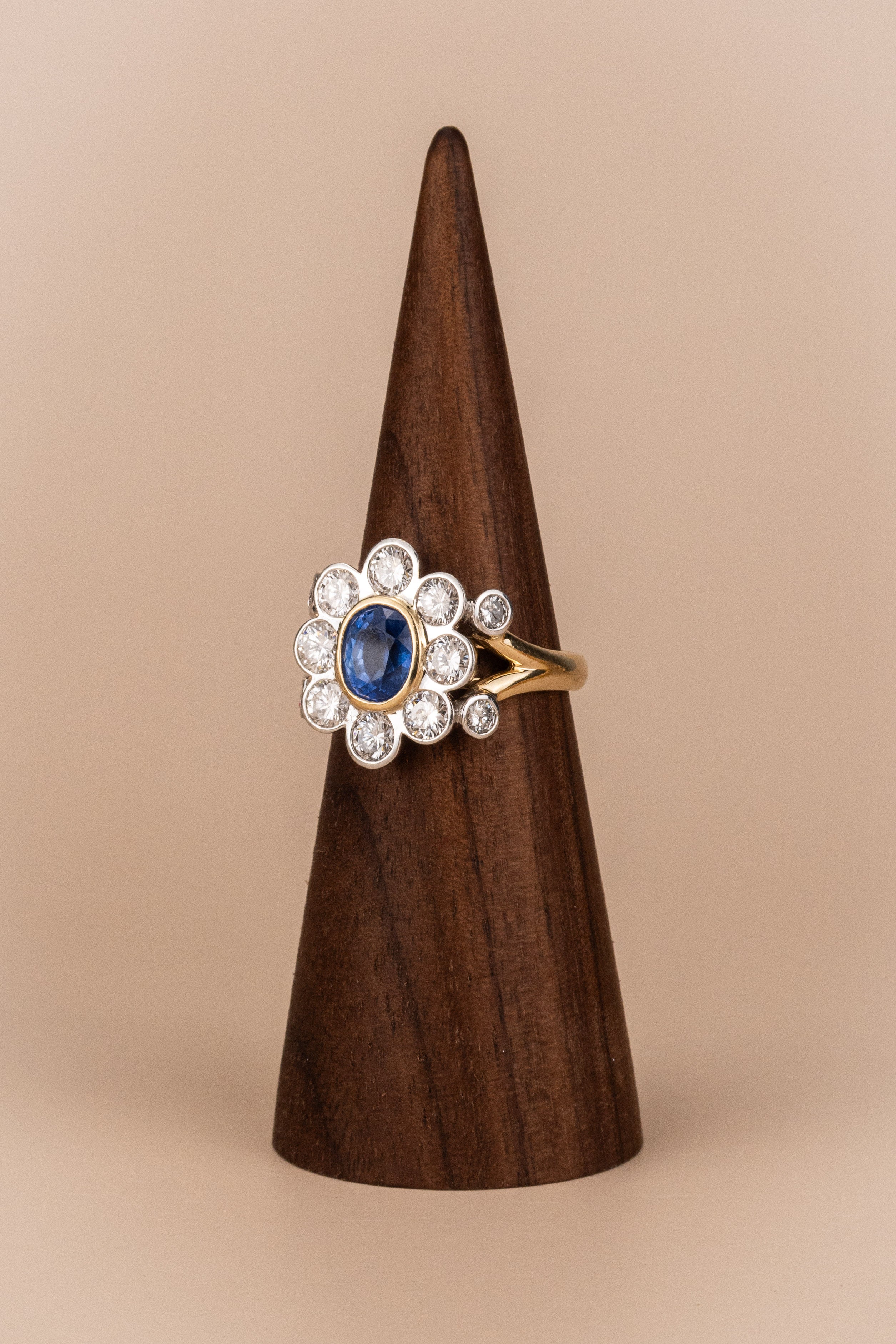 14ct Yellow Gold Sapphire & Diamond Ring