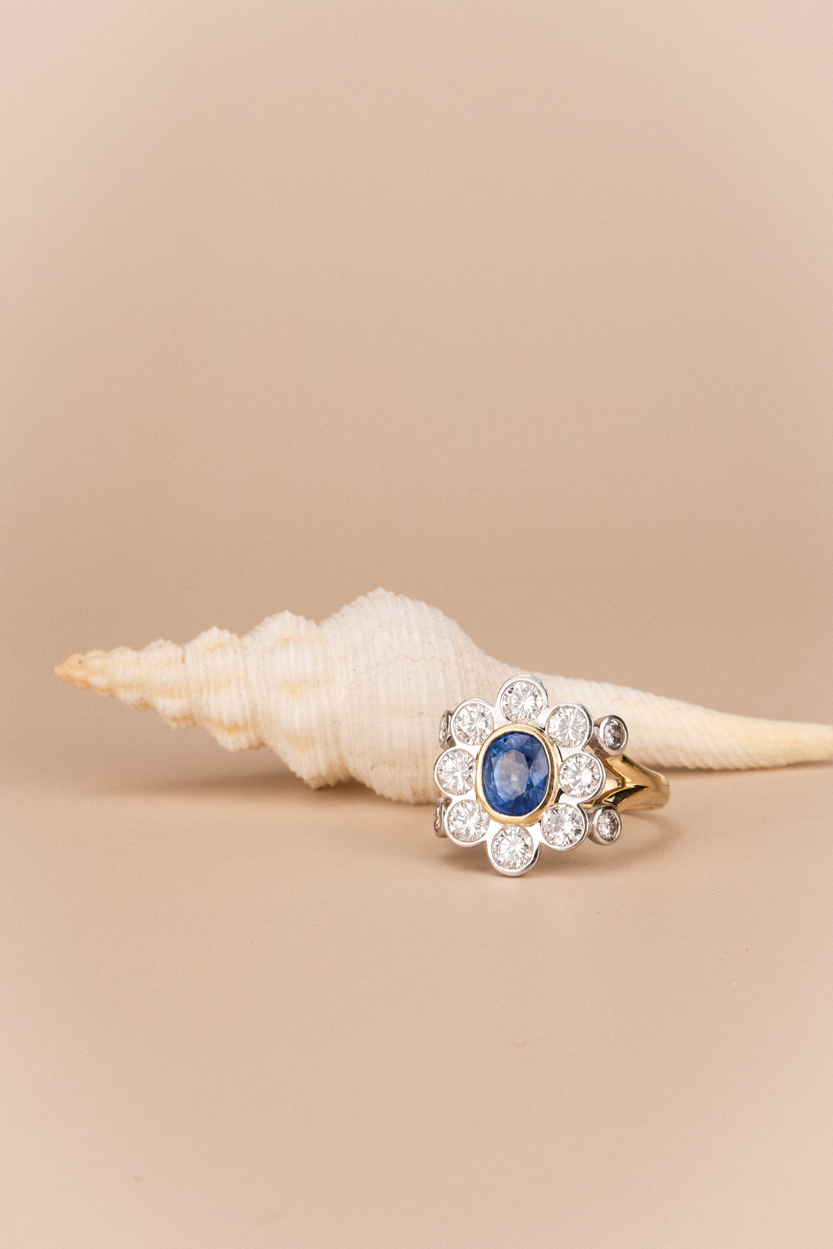 14ct Yellow Gold Sapphire & Diamond Ring
