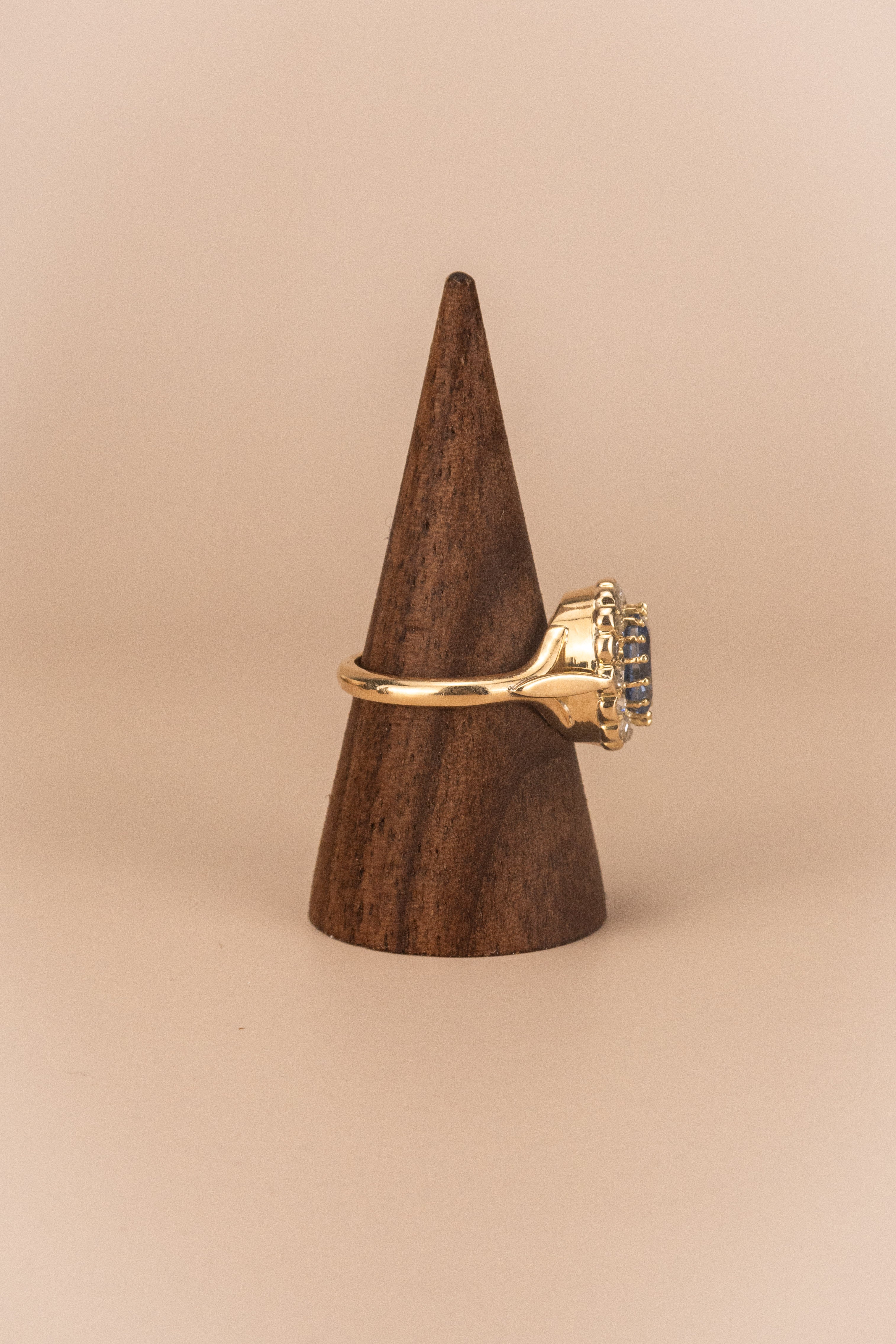 18ct Yellow Gold Sapphire and Diamond Ring