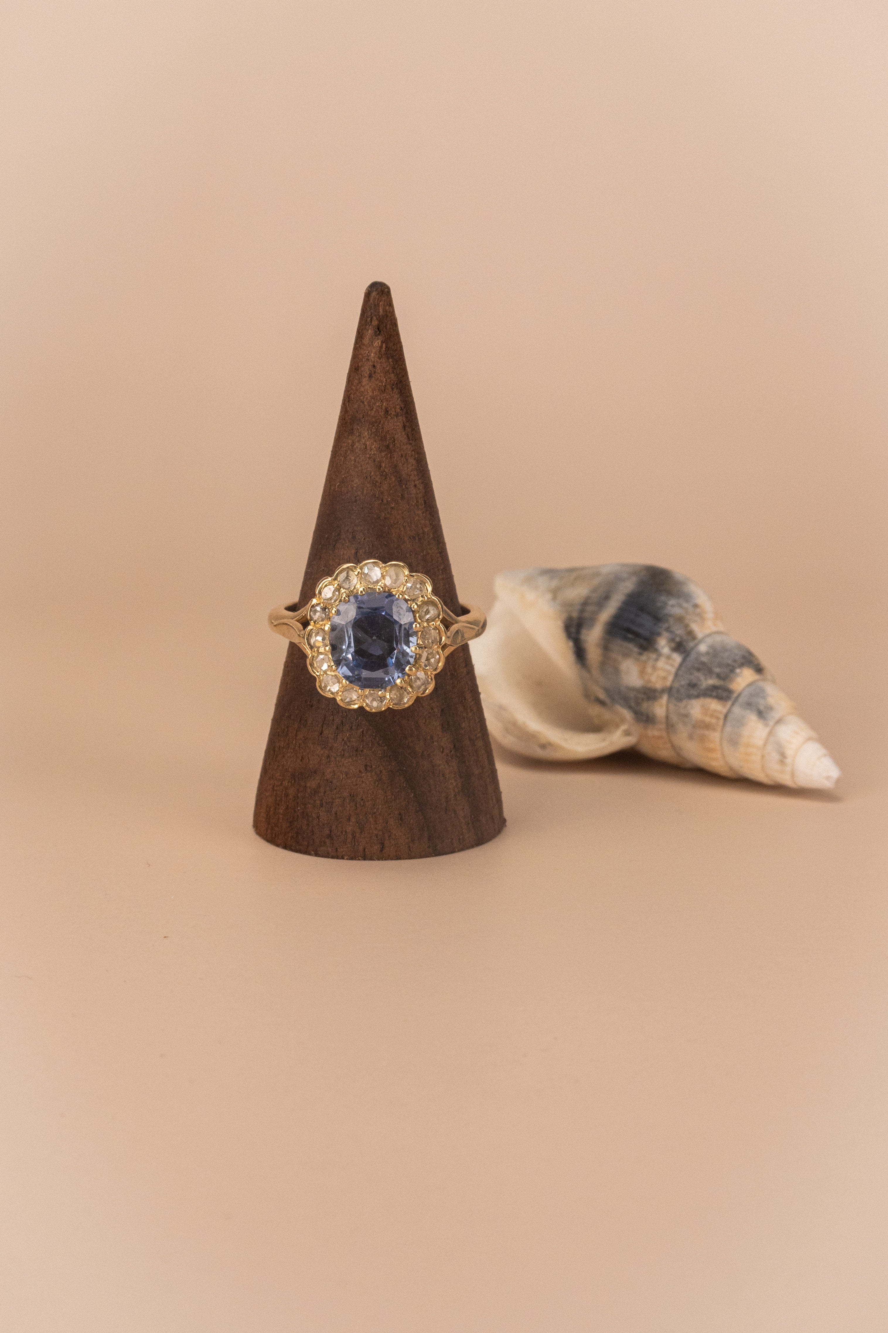 18ct Yellow Gold Sapphire and Diamond Ring