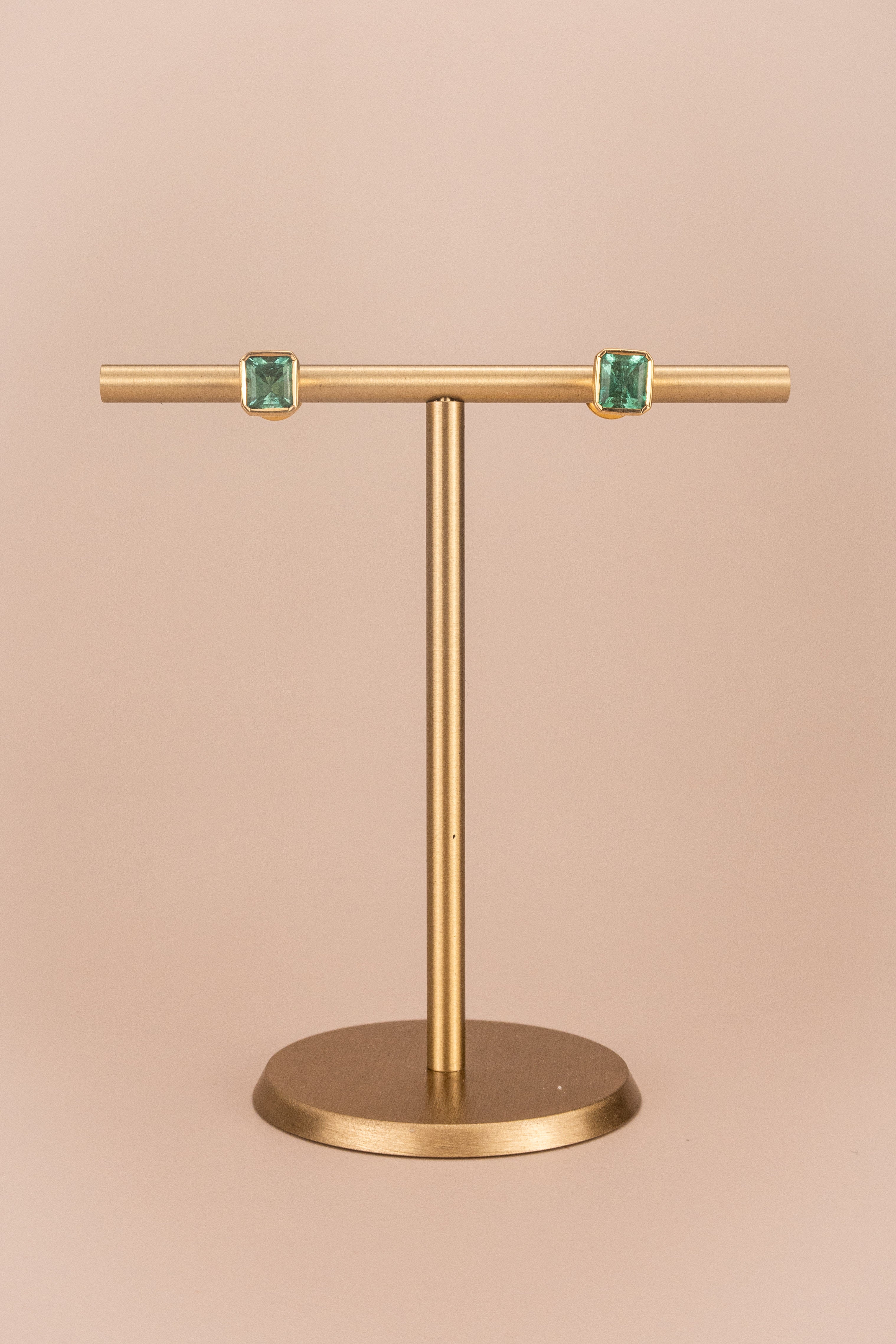 18ct Yellow Gold Emerald Earrings