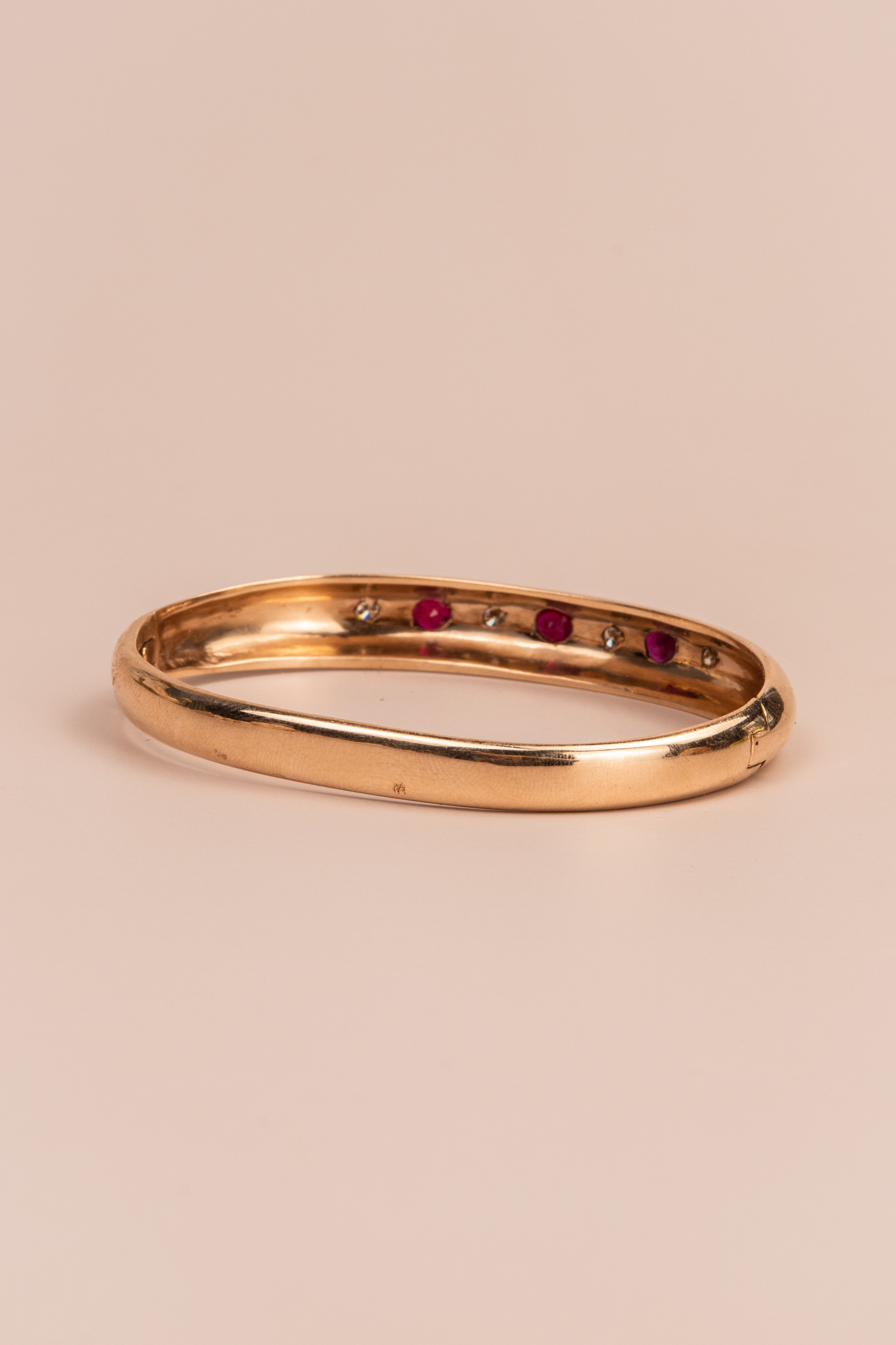 9ct Yellow Gold Pigeon Blood Ruby & Diamond Bangle