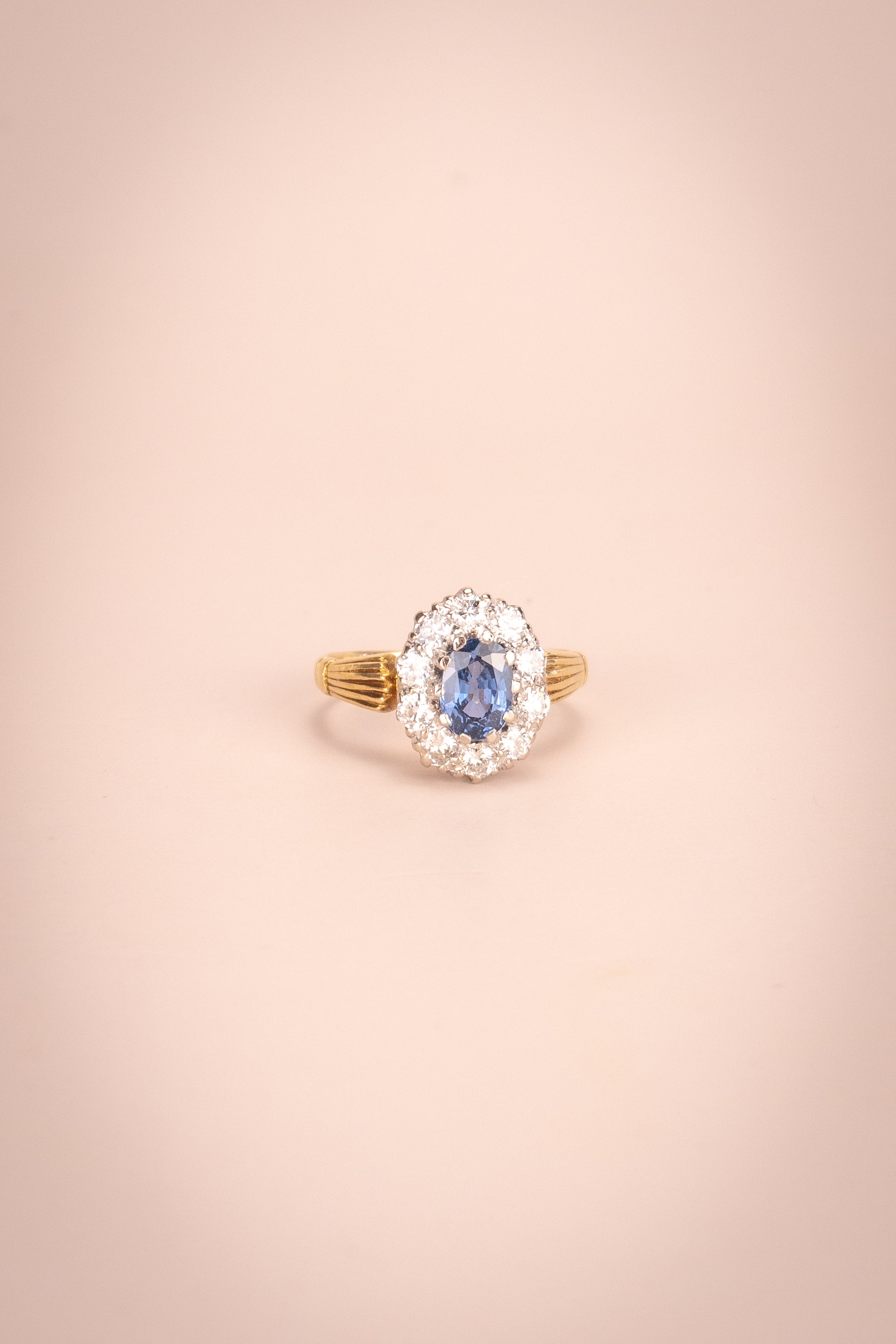 18ct Yellow Gold Sapphire & Diamond Ring