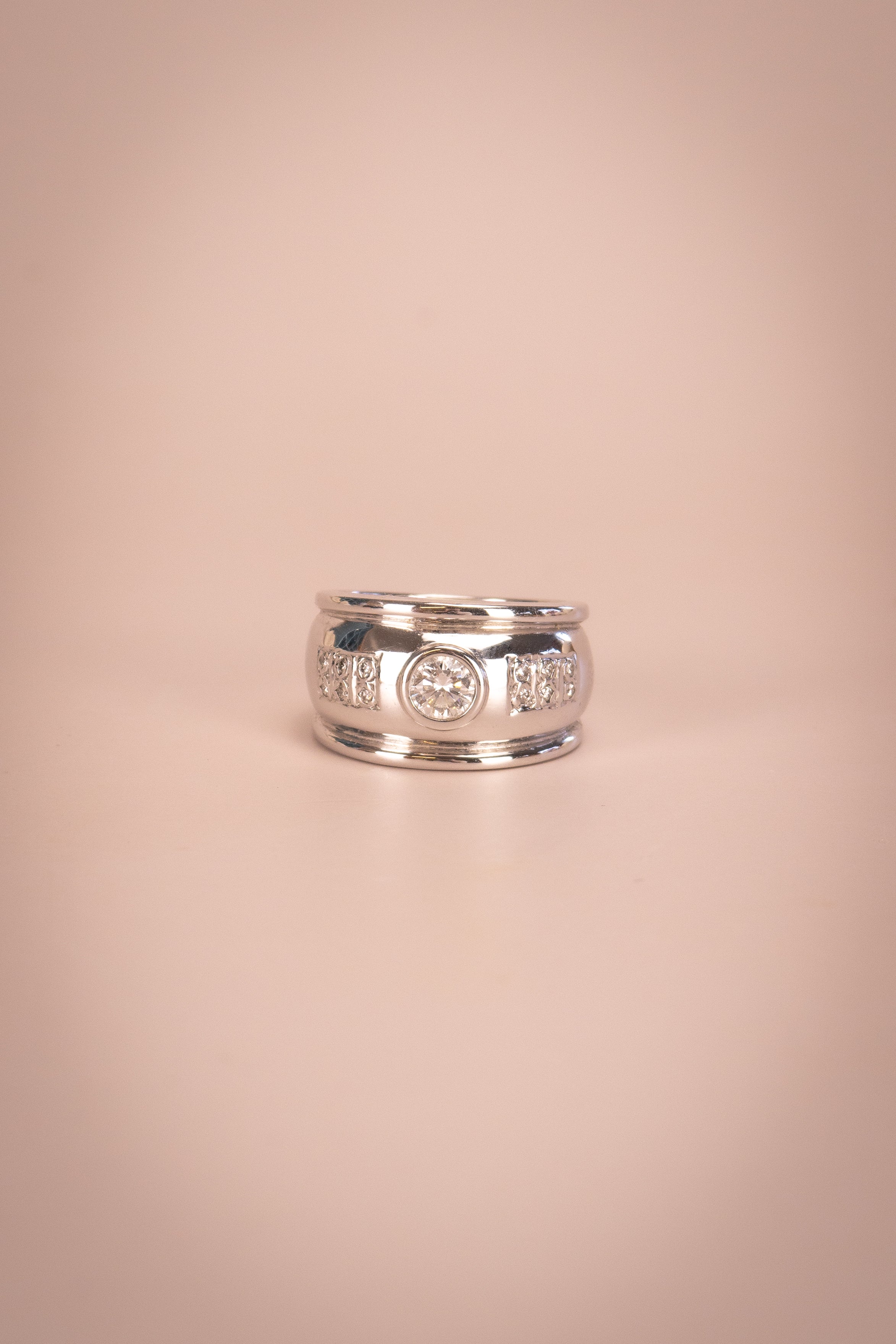 18ct White Gold Diamond Ring