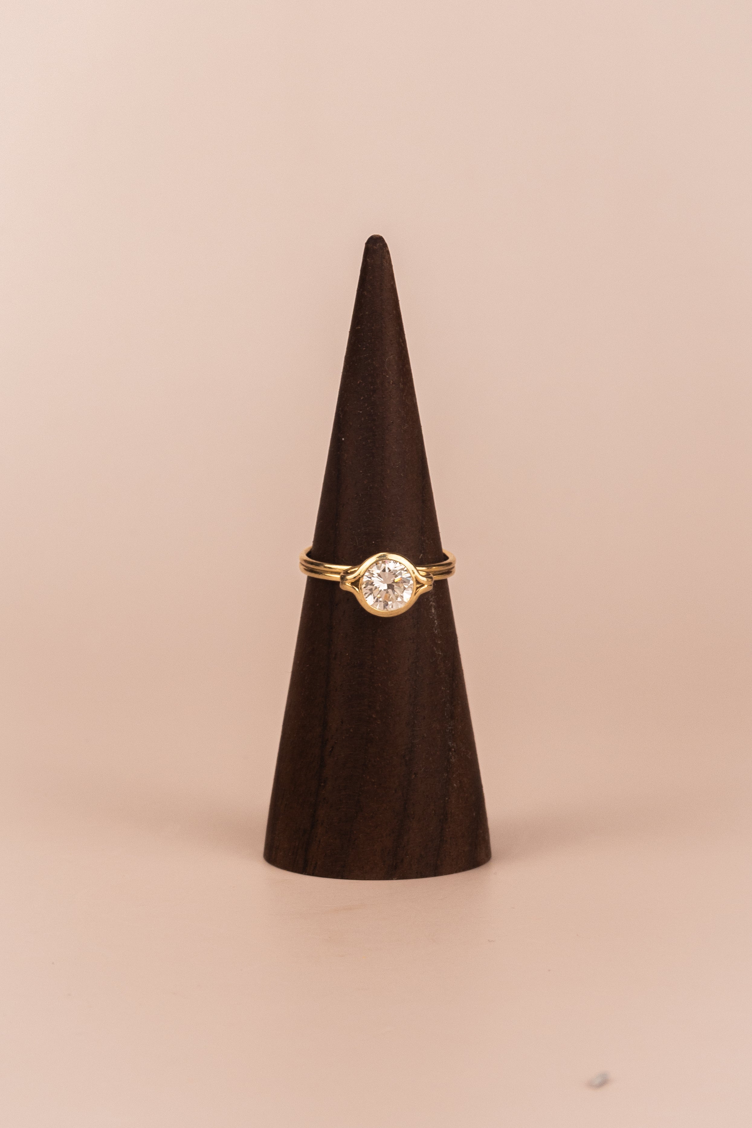 18ct Yellow Gold Diamond Infinity Ring
