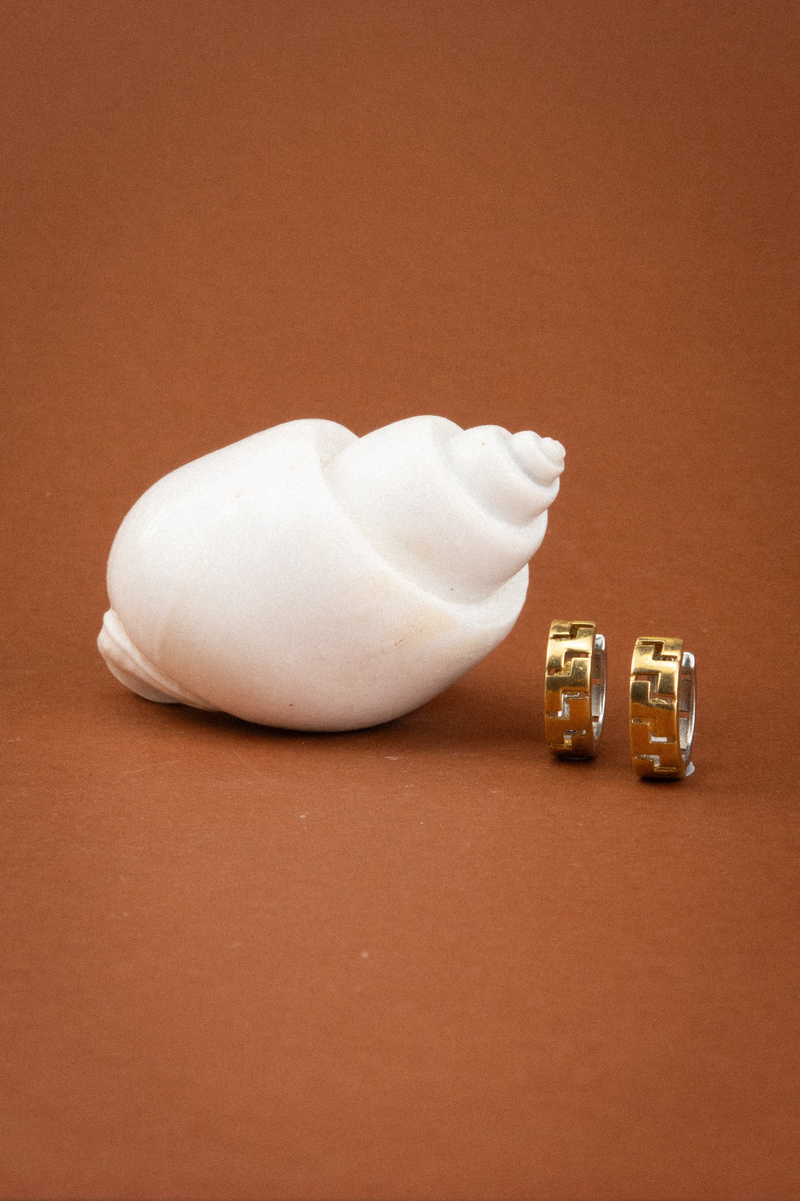 18ct White & Yellow Gold Patterned Huggies
