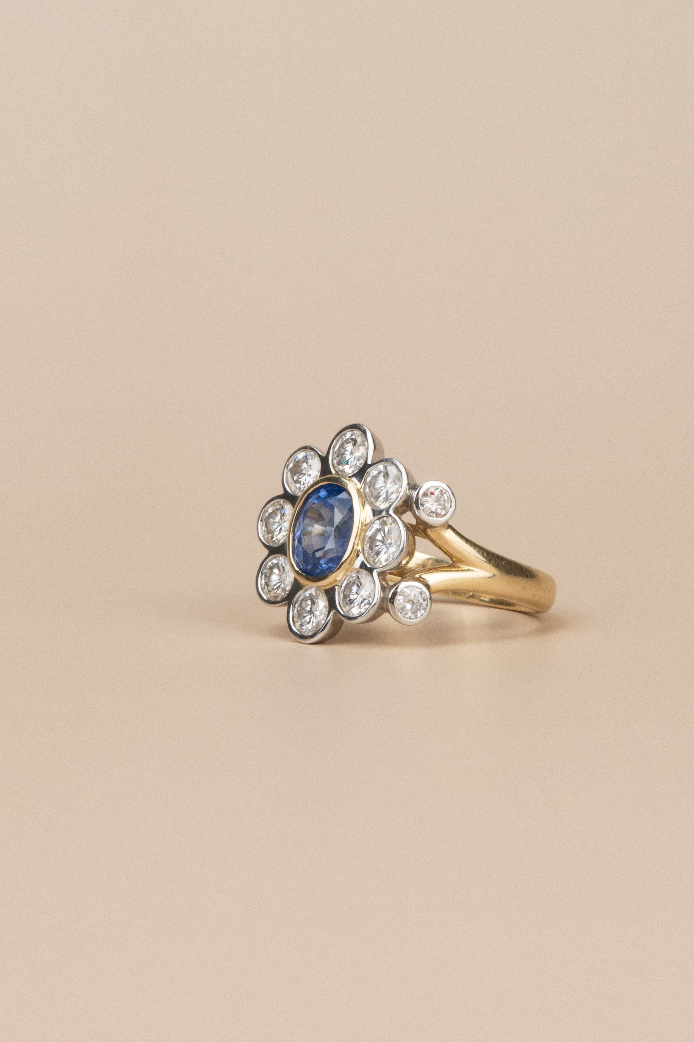 14ct Yellow Gold Sapphire & Diamond Ring