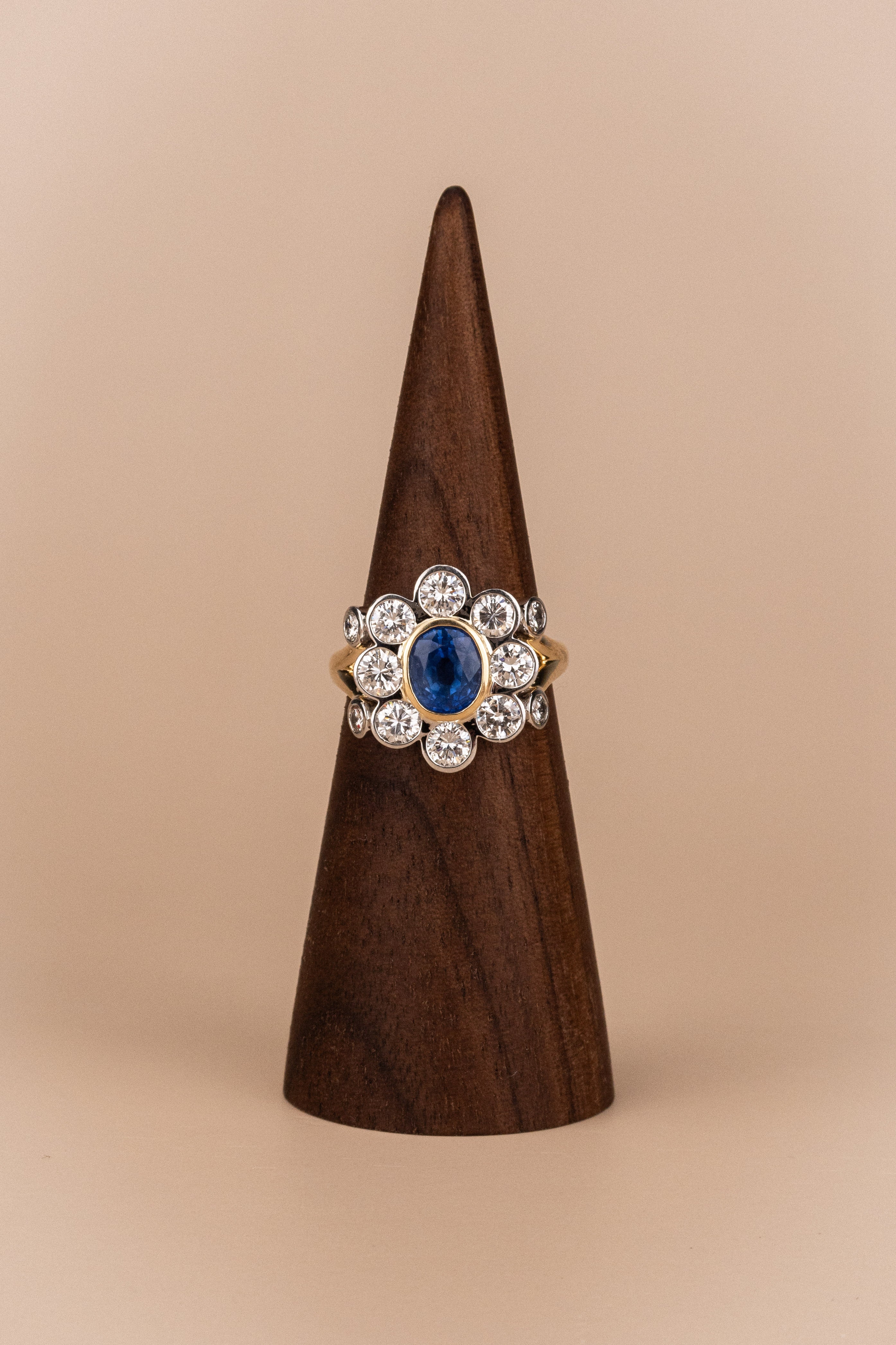 14ct Yellow Gold Sapphire & Diamond Ring