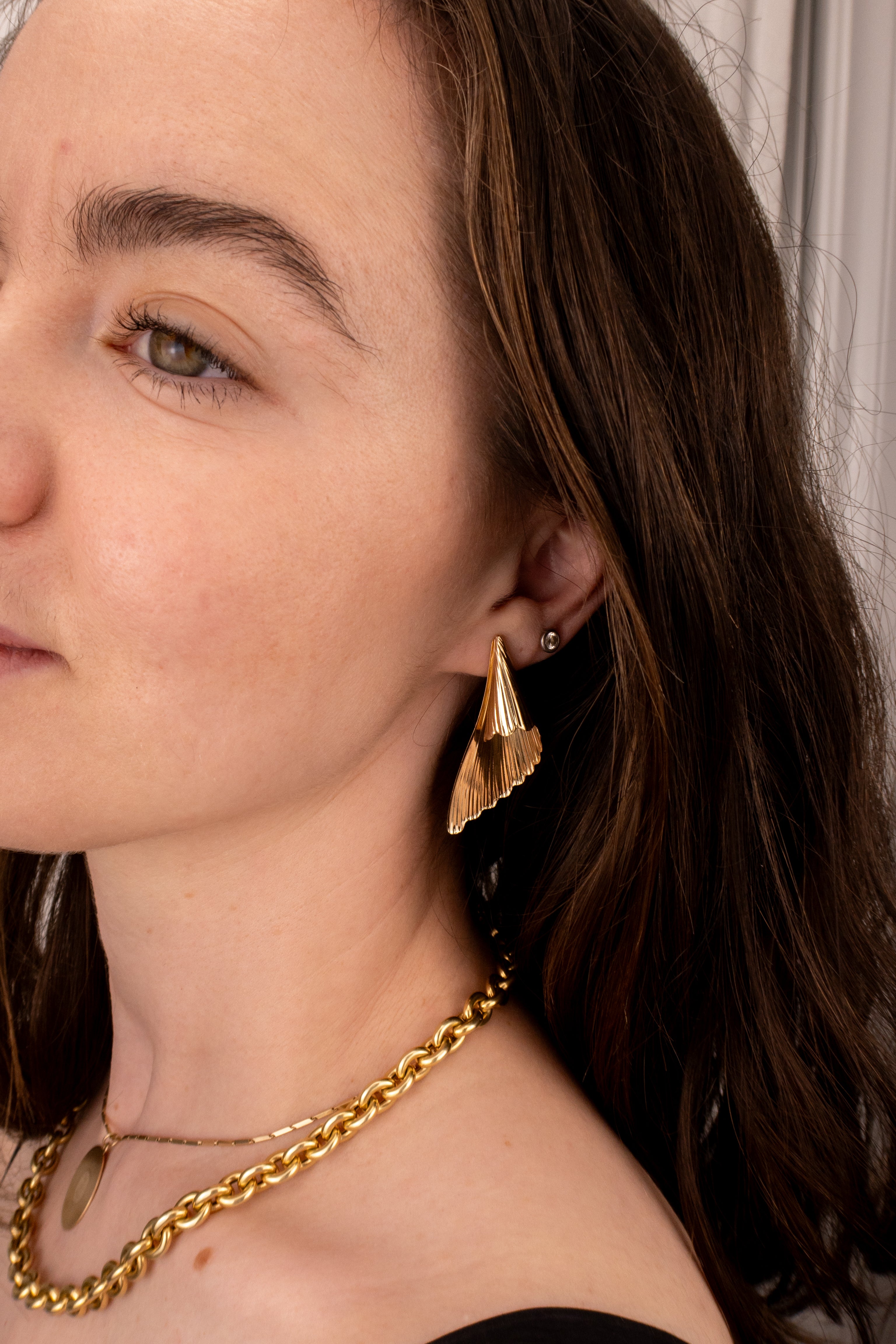 14ct Yellow Gold Scalloped Edge Earrings