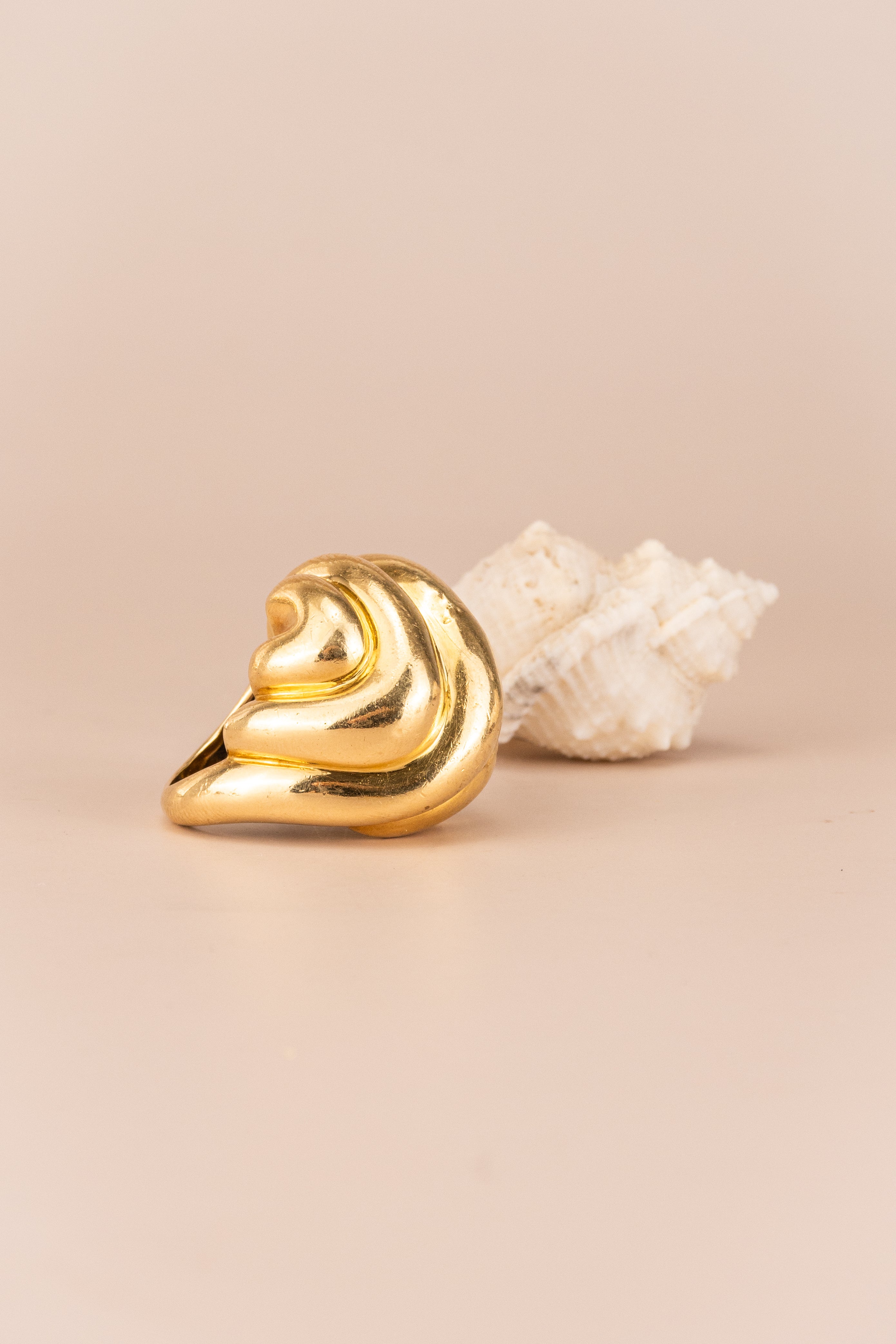18ct Yellow Gold Wave Bombe Ring