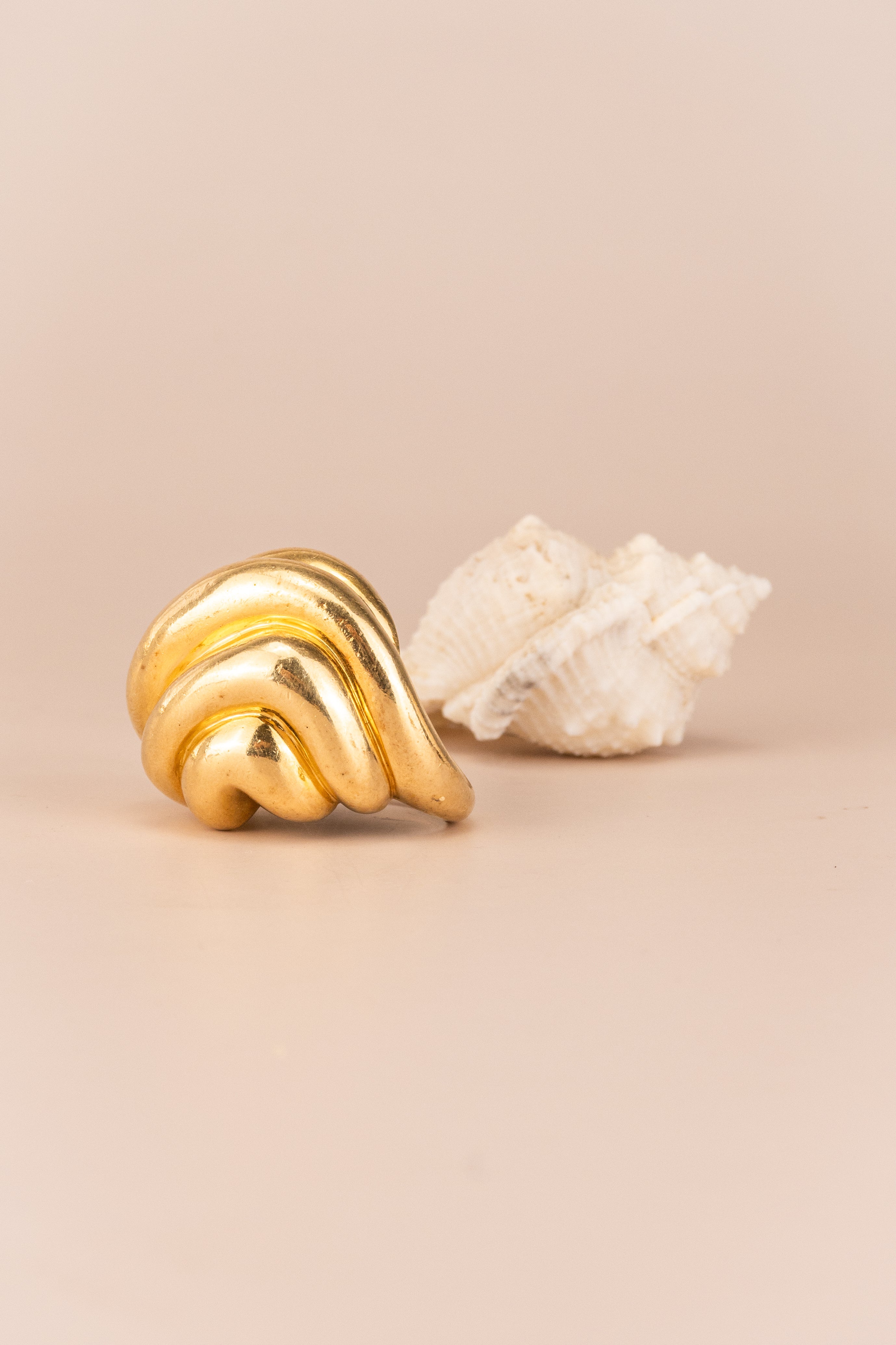 18ct Yellow Gold Wave Bombe Ring